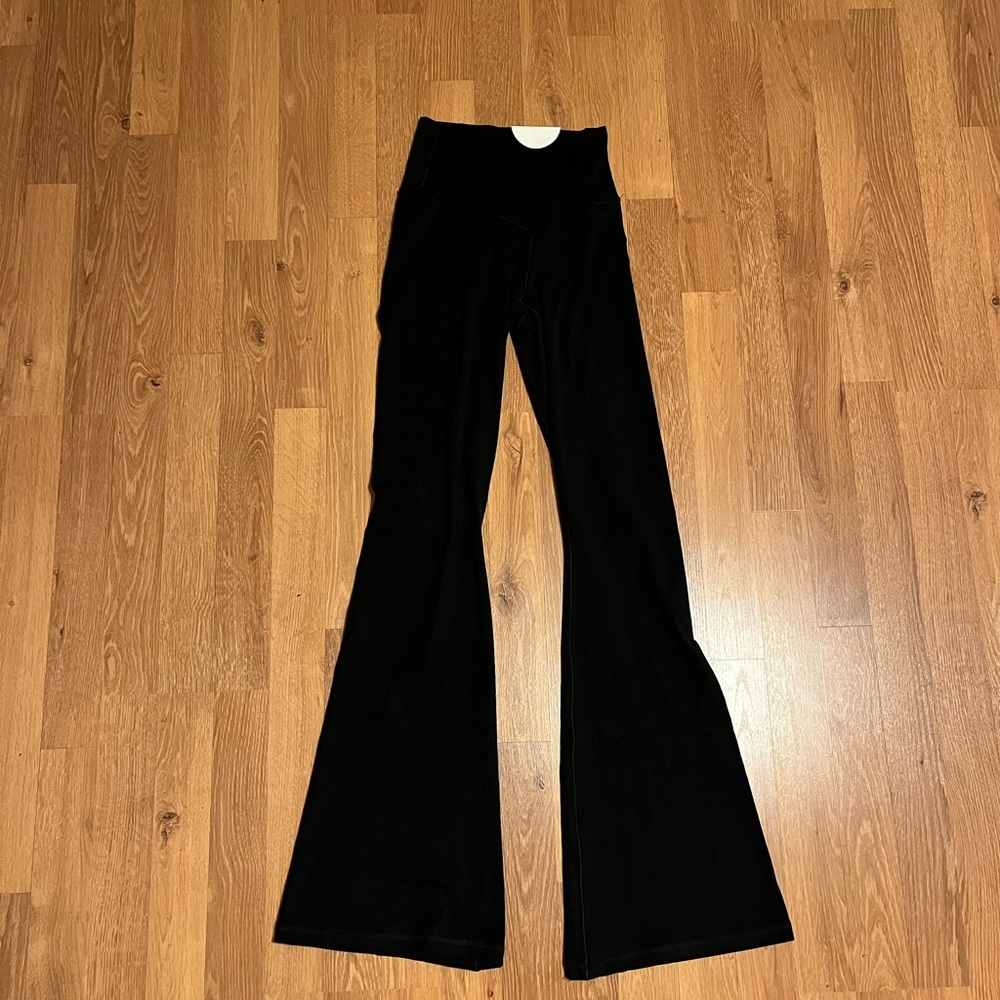 Aerie Offline Real Me High Waisted Crossover Flare Leggings